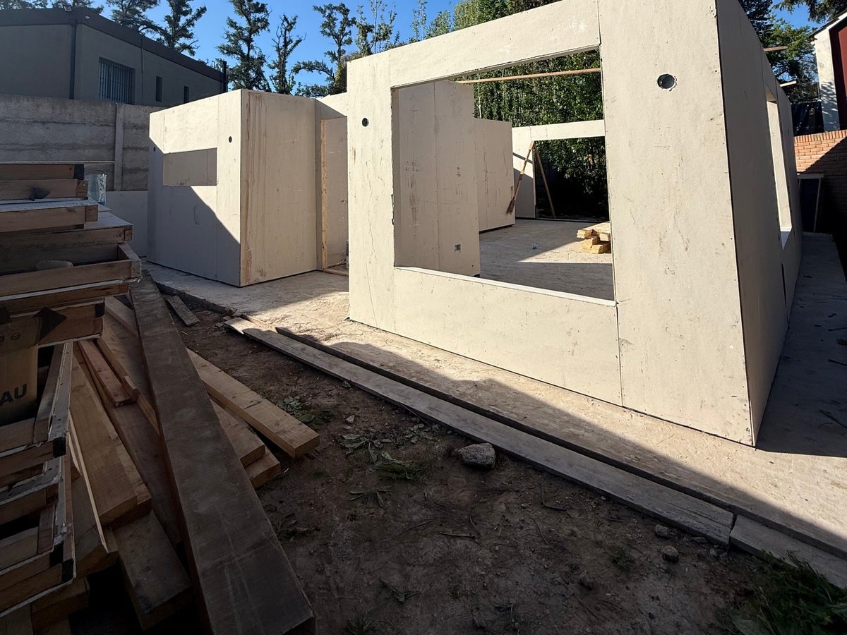 Obra gris instalada en construcción en seco