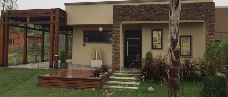 Vivienda terminada con galería y parque